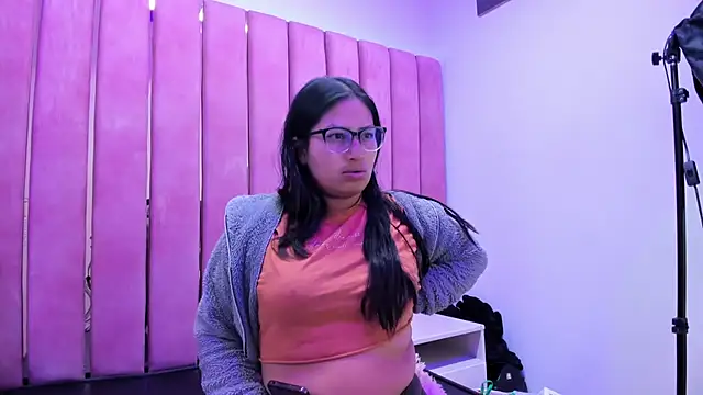 Snapshot of Miaa_Smiith_ chatting on November 2025 03:28:02 AM Miaa Smiith online show from November 2025 03:28:02 AM