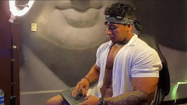 bradley smith online show from February 2025 01:38:01 PM