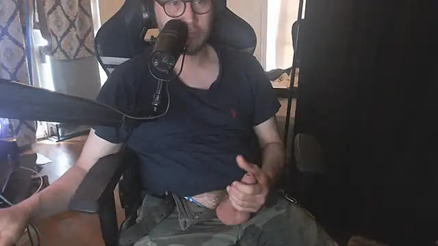 chicostick413 online show from July 2026 03:42:02 PM