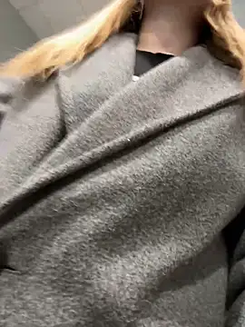 justmila online show from November 2025 11:32:02 AM