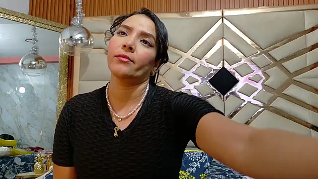 Snapshot of Sluttyandmature chatting on April 2026 12:50:01 PM Sluttyandmature online show from April 2026 12:50:01 PM