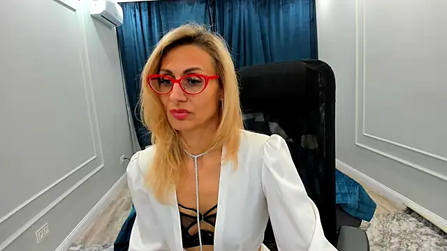 MuseOfStage online show from January 2025 02:38:02 PM