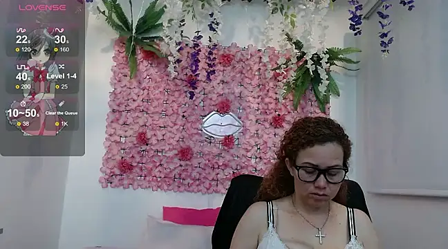 BLONDE SEXYHOT online show from February 2025 01:44:02 AM