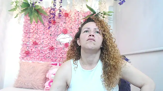 BLONDE SEXYHOT online show from November 2025 11:59:02 PM