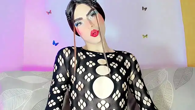 TatiGil online show from April 2026 01:19:01 PM