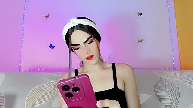 Snapshot of TatiGil chatting on June 2026 08:55:02 PM TatiGil online show from June 2026 08:55:02 PM