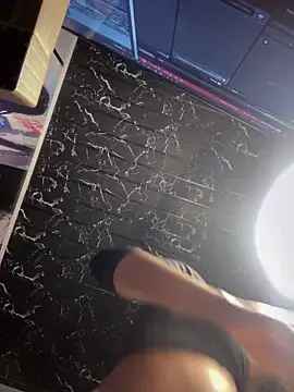 Snapshot of Thyana_LS chatting on February 2025 01:14:01 PM Thyana LS online show from February 2025 01:14:01 PM