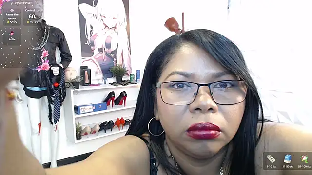 Keilathompson online show from November 2025 10:25:01 AM