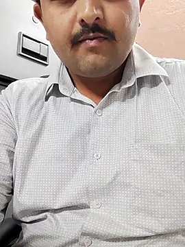 Akhil3290 online show from May 2026 10:55:01 AM