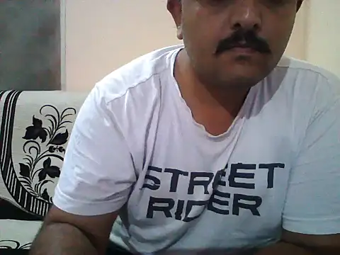 Akhil3290 online show from June 2026 04:09:01 PM