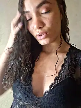 HelenHoltz online show from October 2025 03:56:02 PM