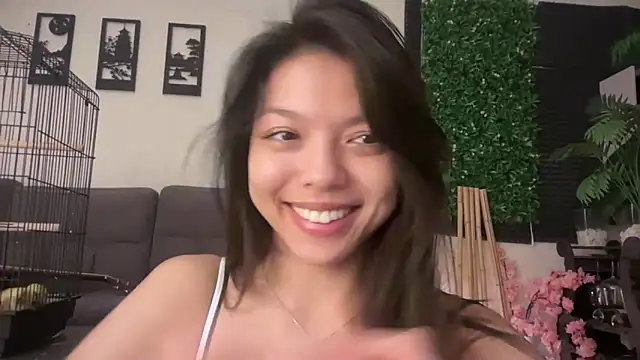 Snapshot of DesiredHoney chatting on September 2025 05:46:02 PM DesiredHoney online show from September 2025 05:46:02 PM