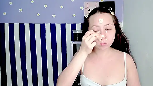 PetiteIvoryQueen19 online show from April 2026 04:40:01 AM