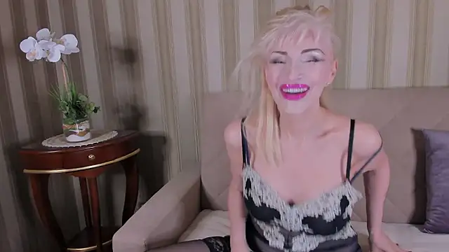 Rita Farel online show from March 2026 10:14:01 PM