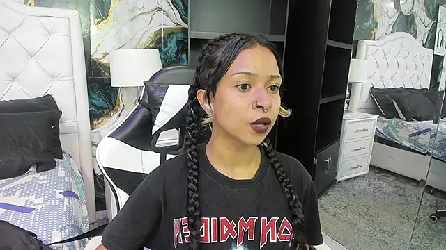 rave connor online show from November 2025 06:53:02 PM