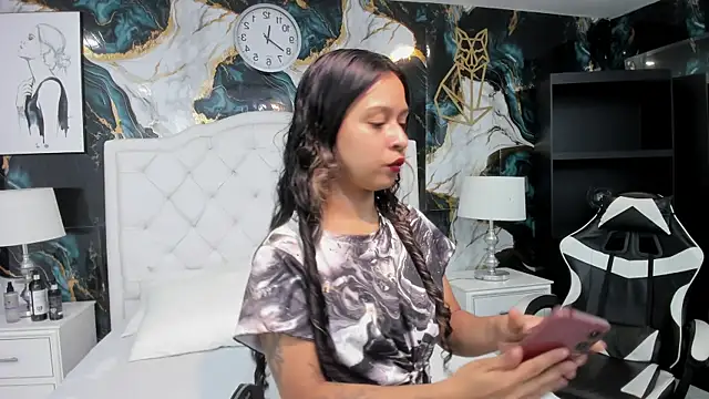 rave connor online show from February 2026 07:09:01 PM