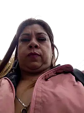 Laura-Hernandez online show from October 2025 02:40:01 PM