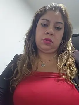 Snapshot of Laura-Hernandez chatting on July 2026 02:04:02 AM Laura-Hernandez online show from July 2026 02:04:02 AM