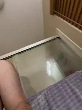 Yann 18 online show from April 2026 05:52:01 AM