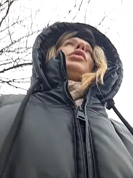 YourJuliena online show from January 2025 12:35:01 PM