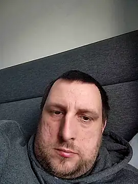 HE-M123 online show from April 2026 06:27:01 PM