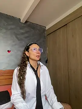 MafeeRoss online show from March 2026 07:09:01 PM