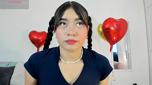 Maia W10 online show from February 2025 06:20:01 PM