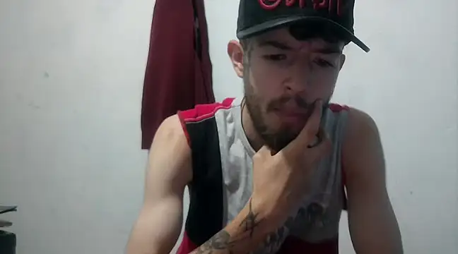 Aaronkiller online show from December 2024 01:01:02 PM