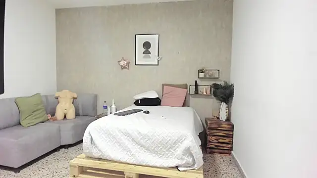 afrodita martinez online show from October 2025 06:45:01 AM