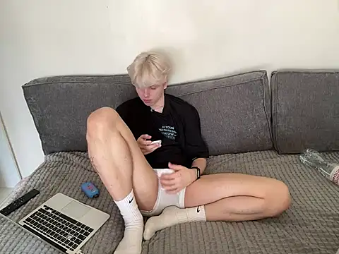 Snapshot of metratok chatting on March 2025 11:07:01 AM metratok online show from March 2025 11:07:01 AM