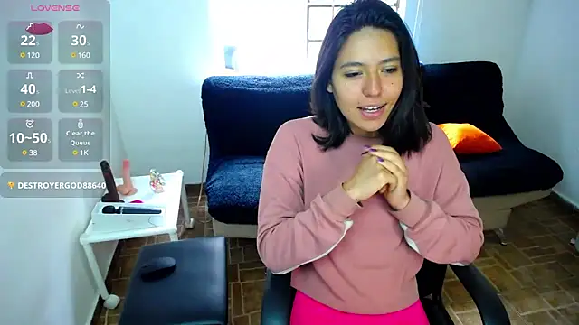 Snapshot of 911Calling chatting on December 2024 06:26:01 PM 911Calling online show from December 2024 06:26:01 PM