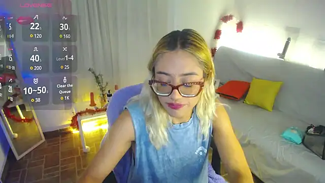 Snapshot of 911Calling chatting on December 2024 09:41:02 PM 911Calling online show from December 2024 09:41:02 PM