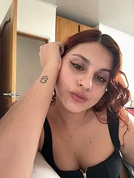 Snapshot of Luu_Princess chatting on March 2025 09:10:02 PM Luu Princess online show from March 2025 09:10:02 PM