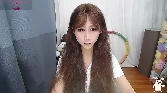 Snapshot of CN-Doudou chatting on October 2025 02:33:01 AM CN-Doudou online show from October 2025 02:33:01 AM
