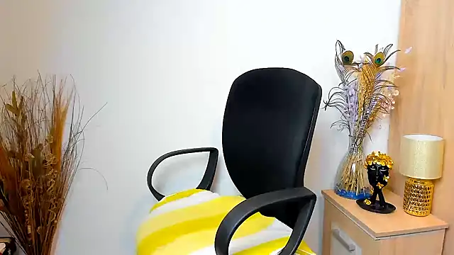 sweetangell69  online show from April 2026 02:55:01 AM