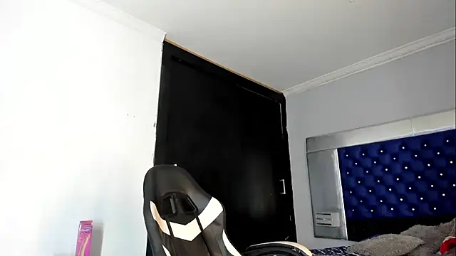 La Perversa69 online show from September 2025 07:41:01 PM