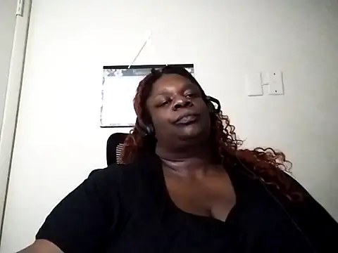 Snapshot of whitwhit86 chatting on September 2025 02:16:01 AM whitwhit86 online show from September 2025 02:16:01 AM