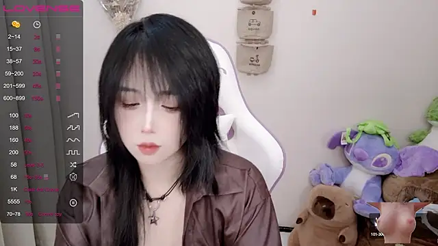 Vaness-a online show from March 2025 04:41:01 PM