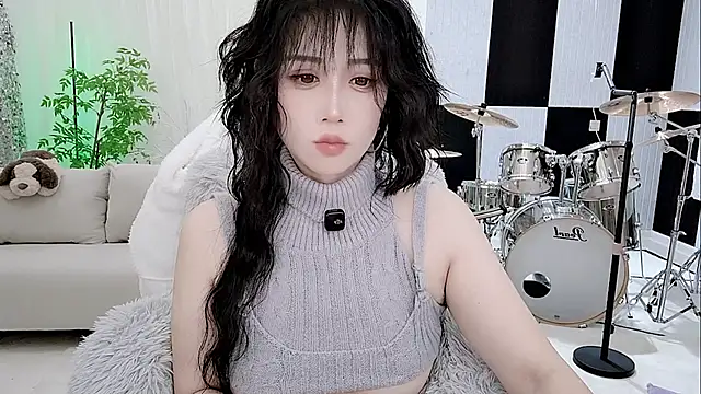 Vaness-a online show from October 2025 12:41:02 PM