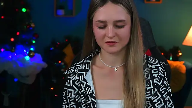 Snapshot of DeboraLarson chatting on December 2024 01:22:02 PM DeboraLarson online show from December 2024 01:22:02 PM