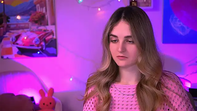 Snapshot of DeboraLarson chatting on February 2025 01:43:02 AM DeboraLarson online show from February 2025 01:43:02 AM