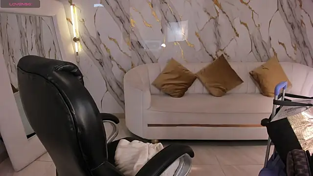 Snapshot of GabriellaLee chatting on October 2025 03:03:02 AM GabriellaLee online show from October 2025 03:03:02 AM