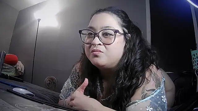 tillymarie34 online show from December 2024 11:46:01 PM