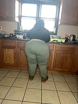 tillymarie34 online show from December 2025 09:41:02 PM