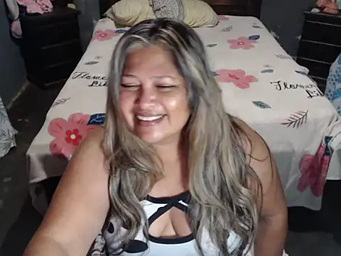 Snapshot of CANDYSWEET51 chatting on April 2026 05:40:01 PM CANDYSWEET51 online show from April 2026 05:40:01 PM