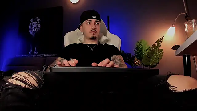 uptomatty online show from April 2026 09:18:01 AM