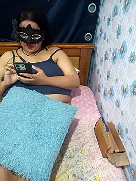 Snapshot of tina8th chatting on February 2025 08:33:02 PM tina8th online show from February 2025 08:33:02 PM