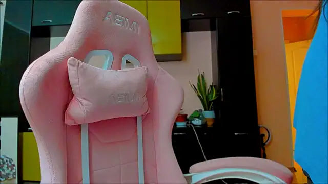 Snapshot of ameli_moon chatting on March 2026 05:48:02 PM ameli moon online show from March 2026 05:48:02 PM