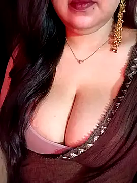Suhanakhan00 online show from June 2026 06:13:02 PM