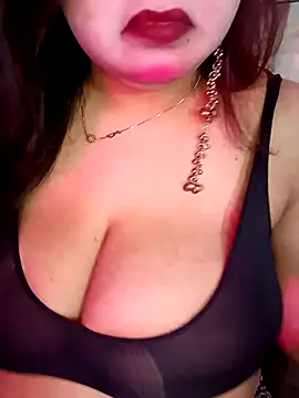 Suhanakhan00 online show from June 2026 08:07:01 AM